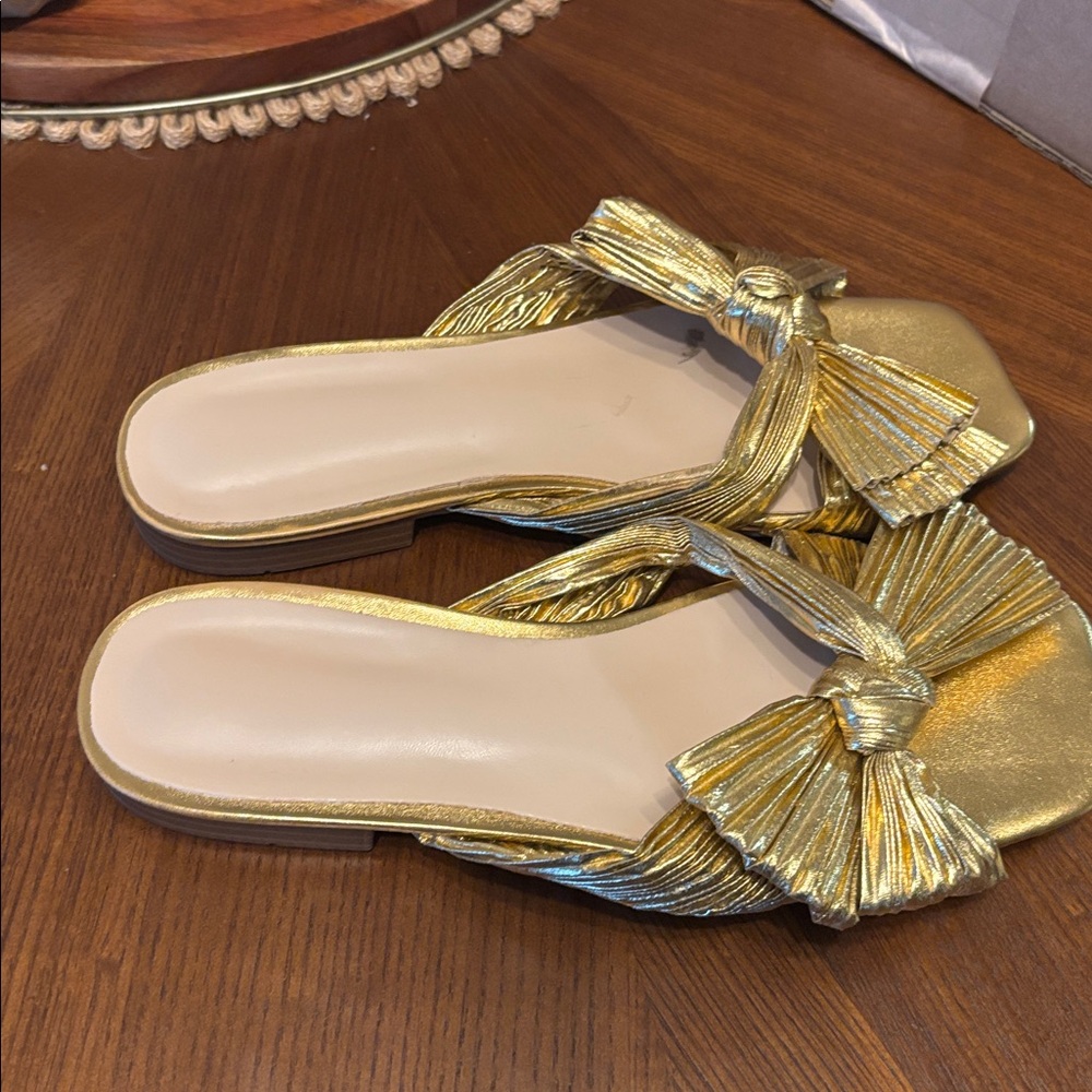 Gold Bow Slide Sandals - Picture 3 of 3